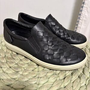 Ecco Soft 7 Woven Black Leather Slip son Comfort Sneakers Size 5